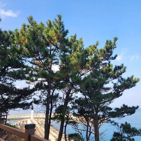 Bada Village Minbak Jeju Exterior photo